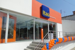  Banco Itaú inaugura agência em Paulo Afonso