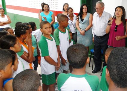  Feira de Santana – Governo Municipal entrega escola no Campo Limpo