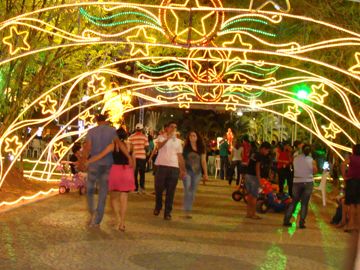  Prefeitura realiza últimos dias de programação do Natal no Parque