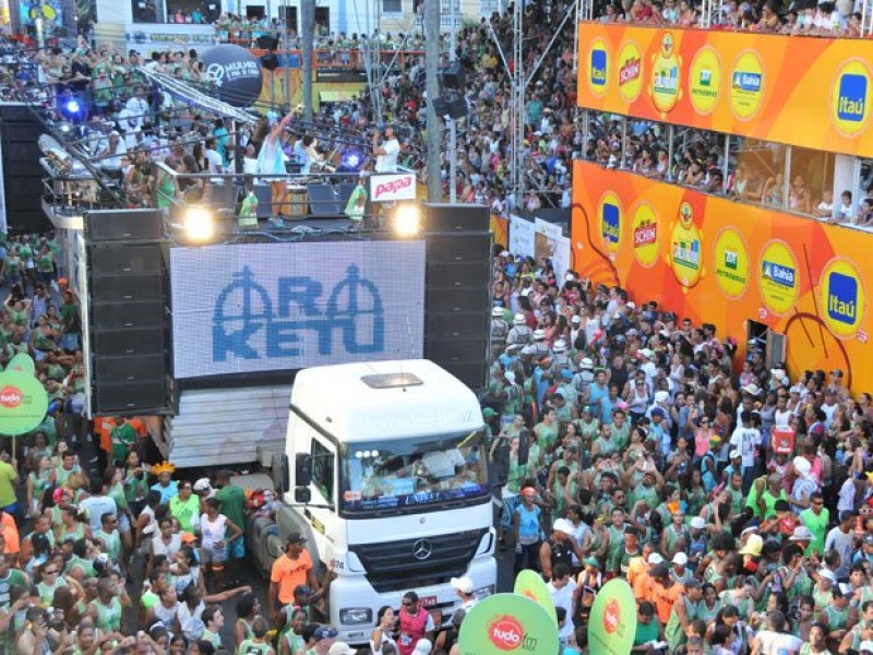  Crise e taxas altas deixam diversos blocos fora do Carnaval de Salvador