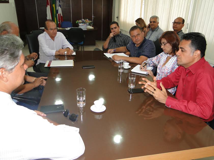  Magnífico reitor DA UNIVASF participa de reunião com equipe da Chesf e com o prefeito de Paulo Afonso