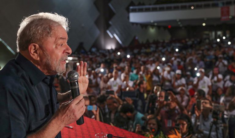  Lula: “Quem nasceu no Nordeste e não morreu até cinco anos não tem medo de cara feia”