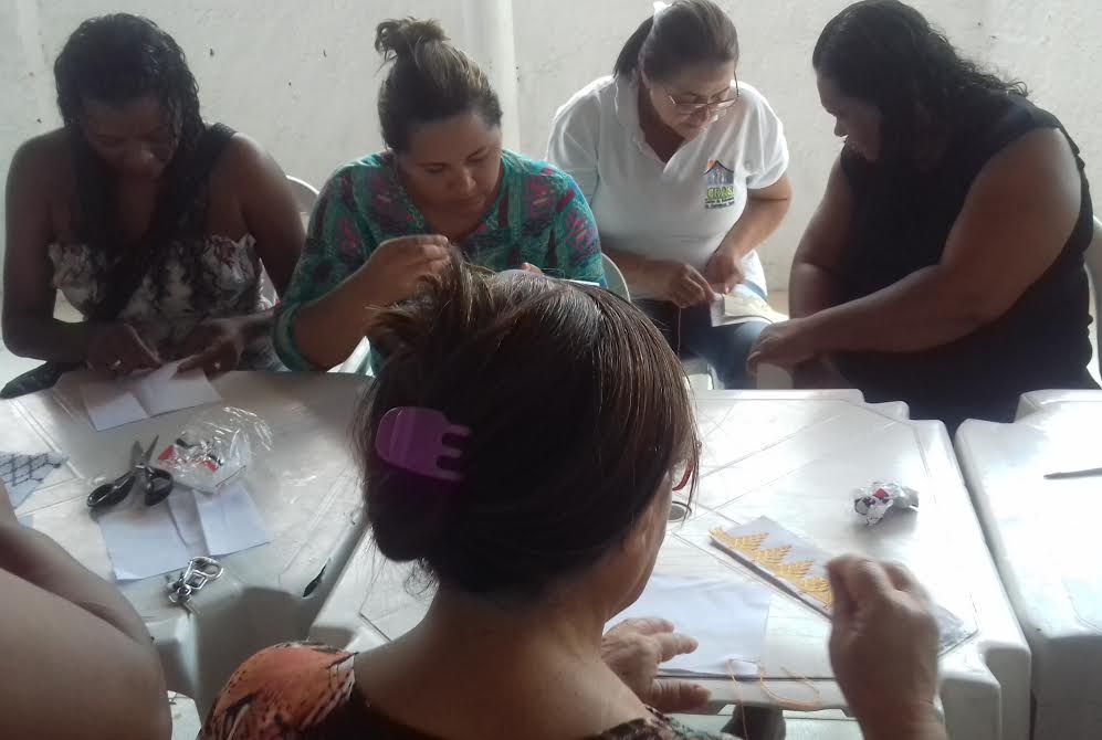  CRAS Prainha inicia atividades com oficina de vagonite para o grupo de mulheres do PAIF