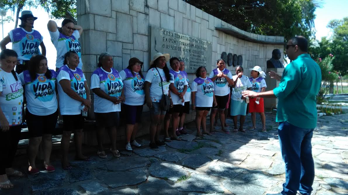  Grupo de Idosos do CRAS Prainha fazem atividades físicas no Parque Belvedere