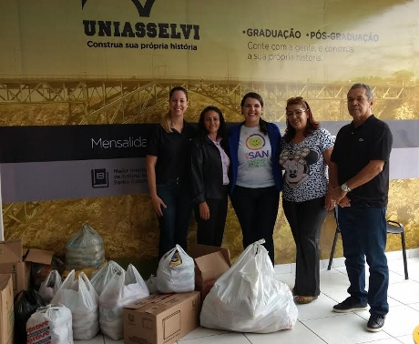  Banco de alimentos recebe doação da Uniasselvi