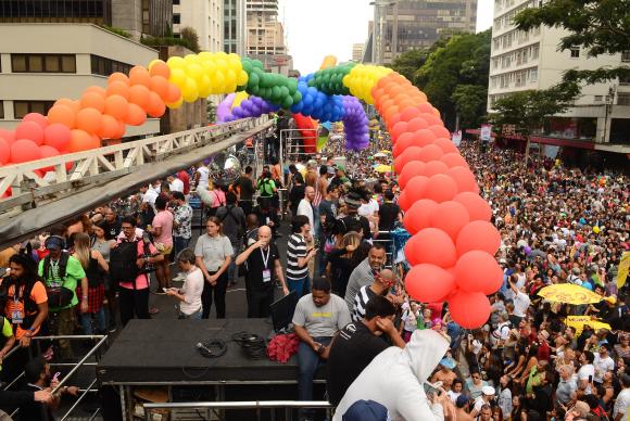  Parada do Orgulho LGBT de São Paulo terá shows de Daniela Mercury e Anitta