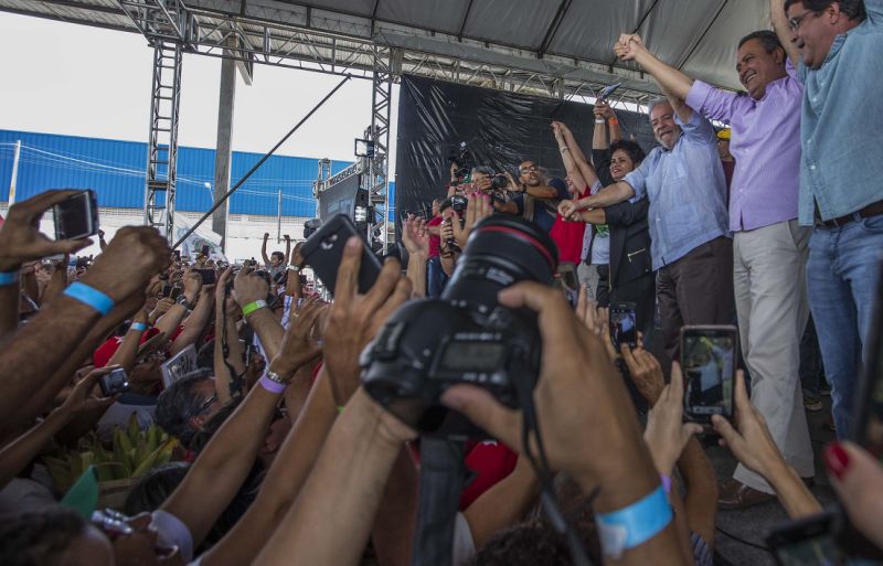  ‘País não nasceu para ser a merda que é’, diz Lula na Bahia