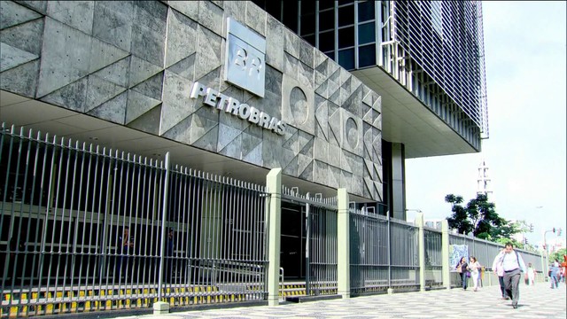  Petrobras divulga edital de concurso para 954 vagas