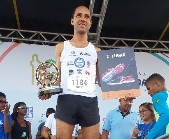  Cícero Clebson é vice-campeão na Maratona Internacional da Bahia