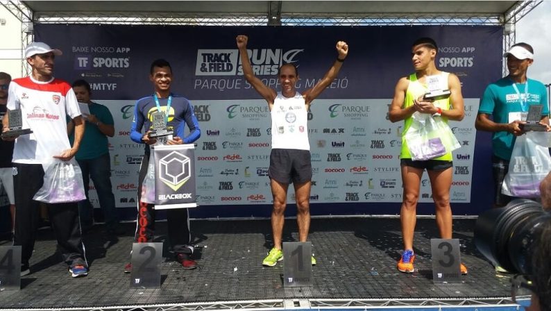  Pauloafonsino conquista 1º lugar na categoria geral dos 10Km de Maceió