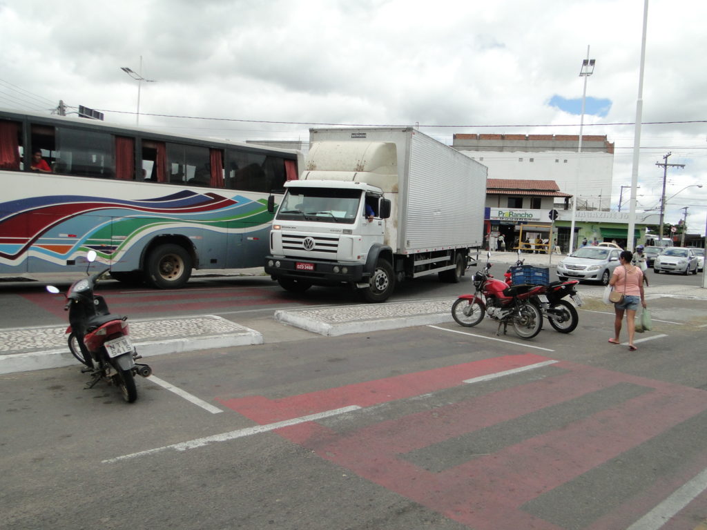  DEMUTRAN realiza testes na região da feira livre