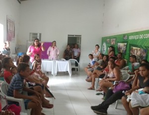  Mães cadastradas no Programa Auxílio Nutriz recebem Cestas Básicas