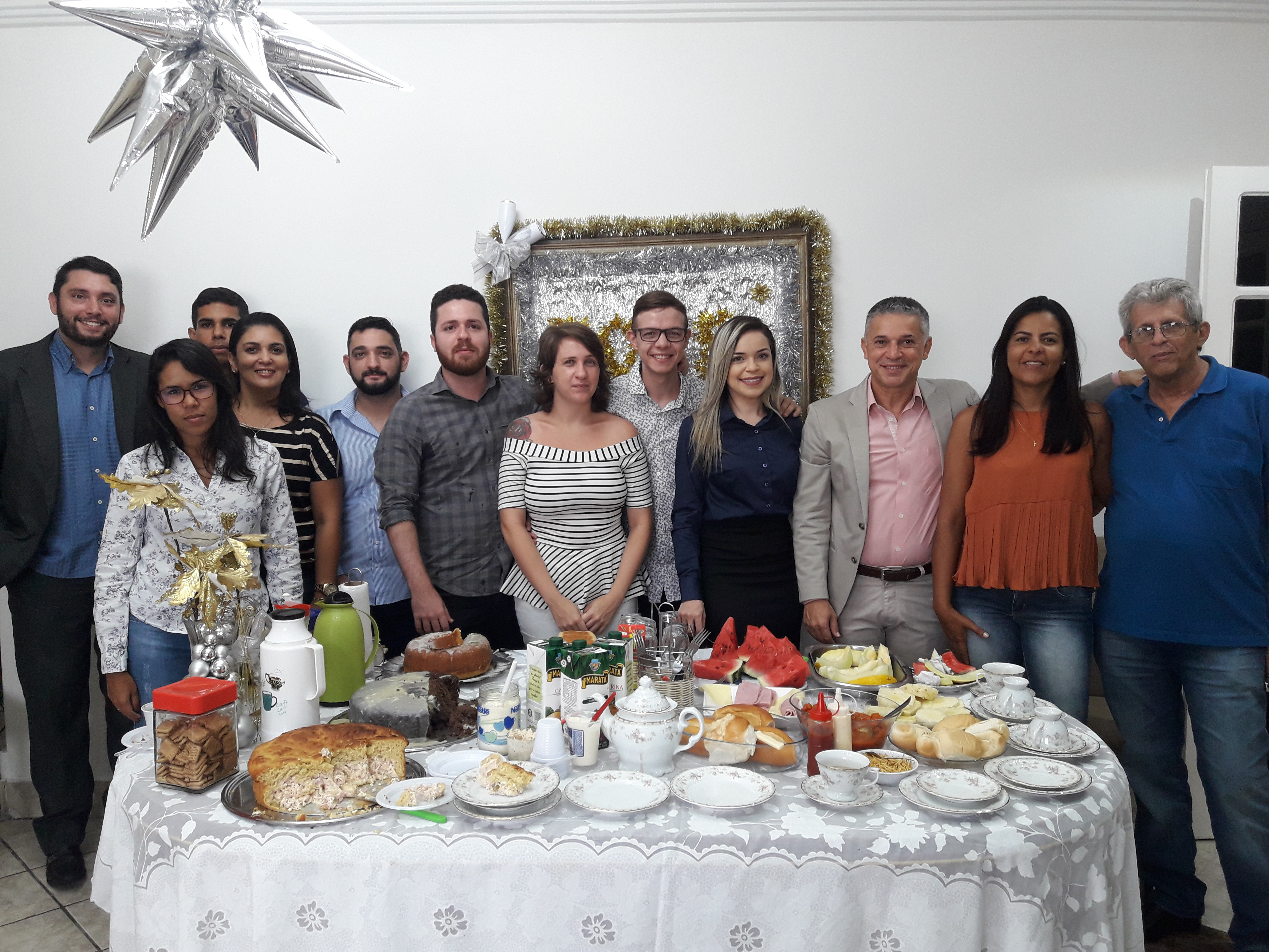  Reunião e café da manhã na volta ao trabalho dos colaboradores do escritório Luiz Neto Advogados Associados.