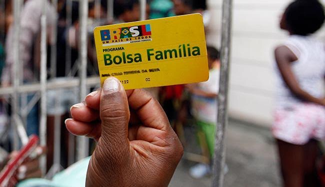  Beneficiários do Programa Bolsa Família são convocados para sacar o benefício referente ao mês de outubro