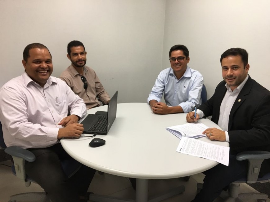  Na GIGOV/FS, Prefeito Municipal de Glória assina contratos de repasses de obras derivadas de emendas parlamentares