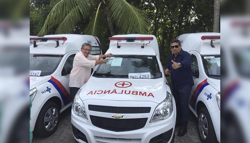  Vereador Bero do Jardim Bahia através do deputado Caetano consegue ambulância para Paulo Afonso