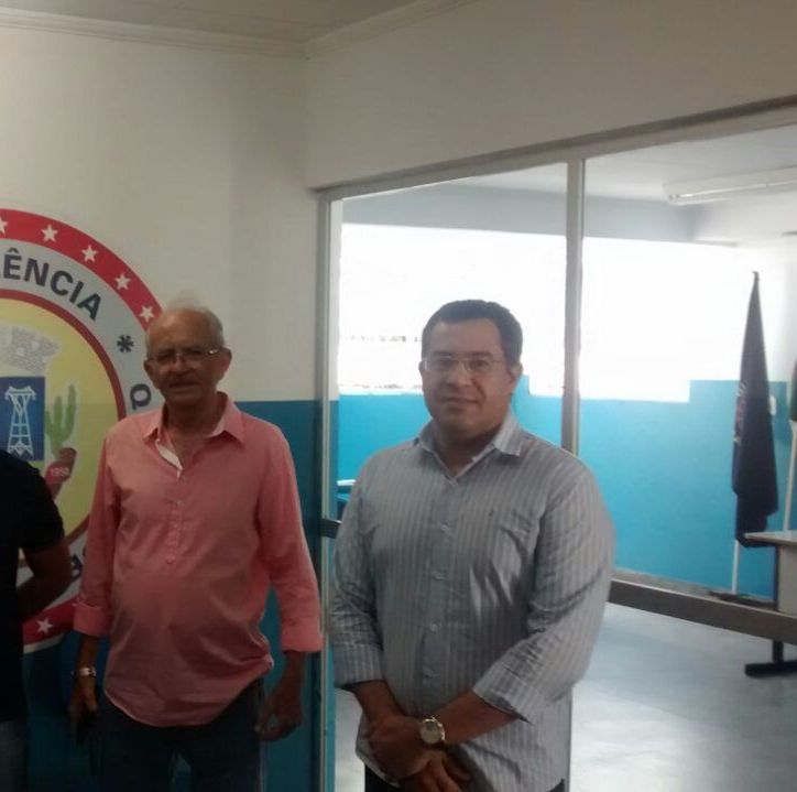  Prefeito Luiz de Deus visita sala de vídeomonitoramento e parabeniza projeto que reduziu em 60% a violência nas escolas municipais