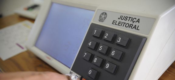  STF mantém aplicação da Ficha Limpa para condenados antes de 2010