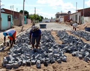  Programa de pavimentação tem continuidade no BTN com mais de 32 mil m²