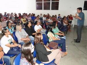  Reunião com agentes comunitários de saúde enfatiza condicionalidades do Programa Bolsa Família