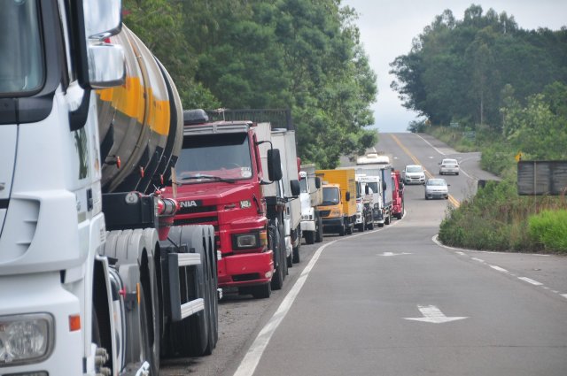  Em carta aberta, governadores se posicionam sobre greve nacional dos caminhoneiros