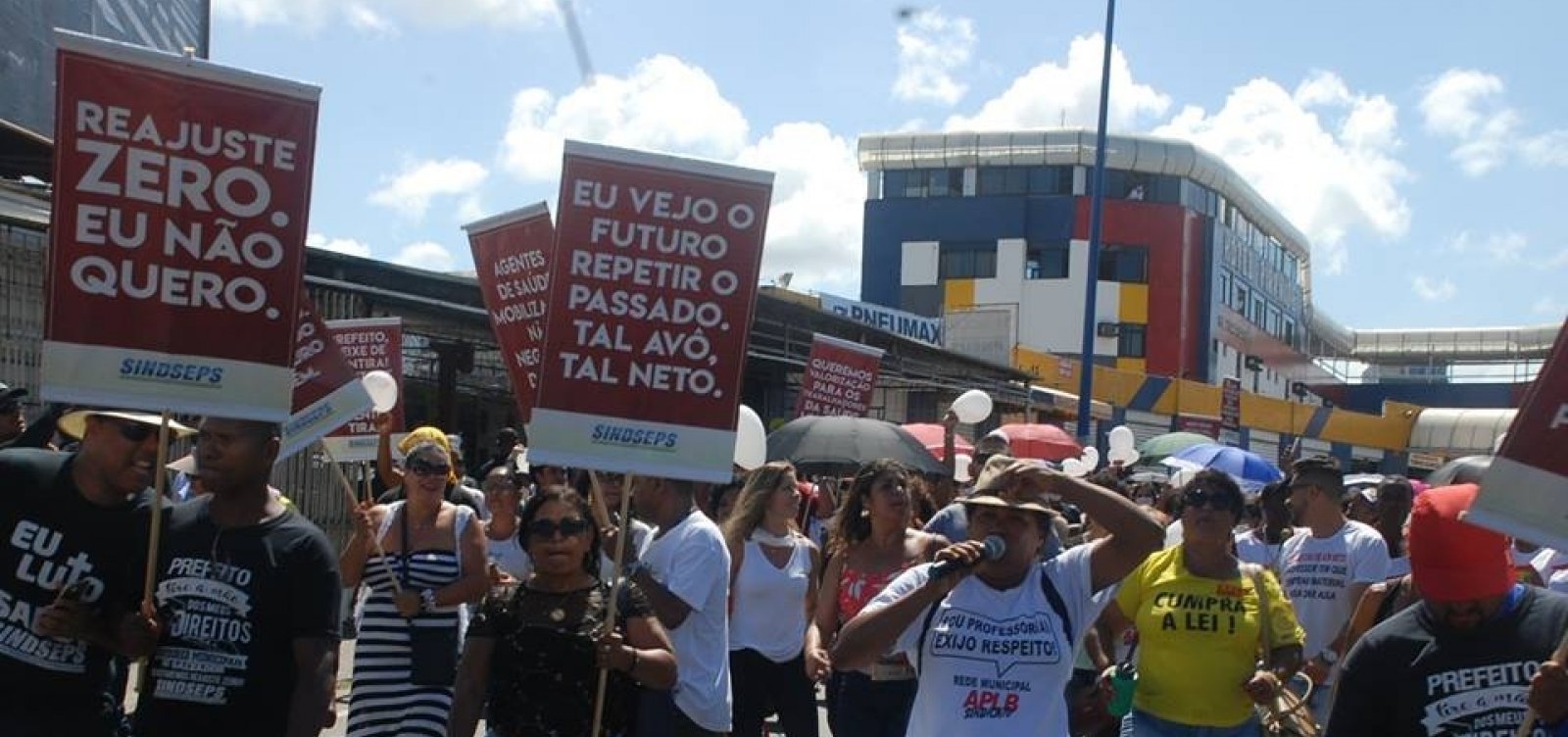  Sindicato chama de ‘absurda’ decisão que manda encerrar greve dos servidores municipais