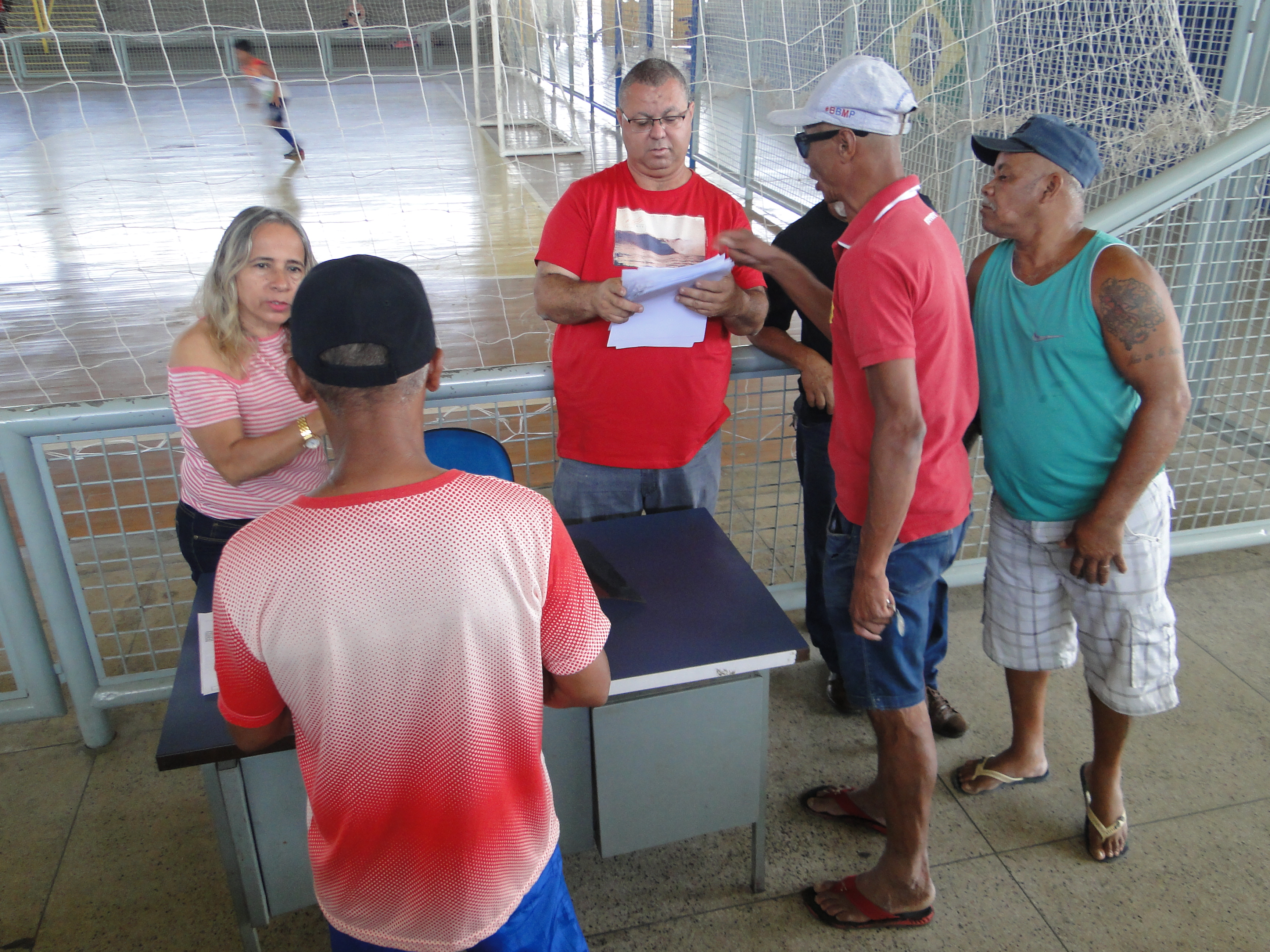  Secretaria de Cultura e Esporte se reúne com vendedores de drinks e coqueteis e define ordem dos pontos de venda