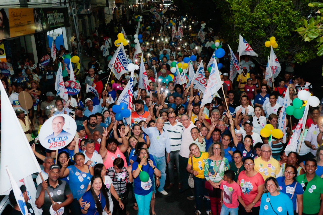  Caminhada de Aleluia arrasta multidão e demonstra união e força dos irmãos Luiz de Deus e Paulo de Deus