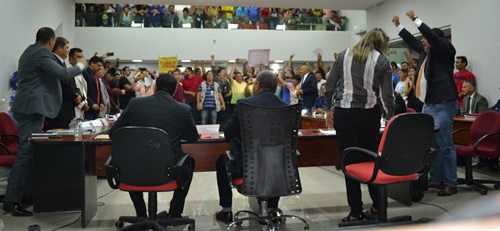  Por 10X4 vereadores reprovam contas do ex- gestor Anilton Bastos