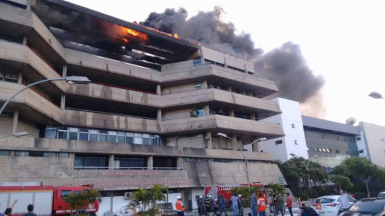  Laudo aponta que incêndio na Assembleia Legislativa da Bahia foi acidental