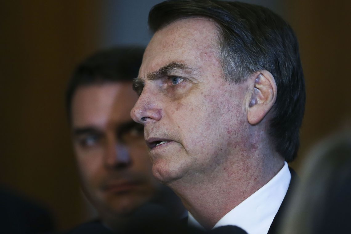  Bolsonaro negocia reforma da Previdência com parlamentares