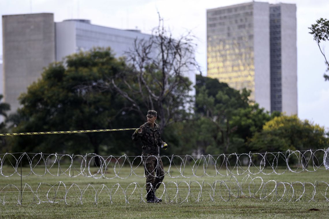  Segurança da posse terá detector de metais e proibição de objetos