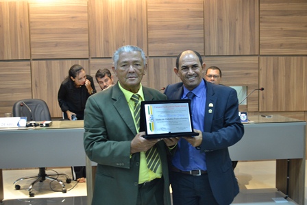  Câmara Municipal homenageia Sr. Alberio Alves com Título de Cidadão Pauloafonsino