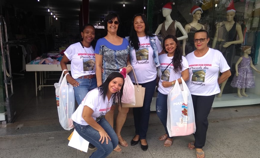  Voluntários arrecadam fraldas, material de higiene e roupas para pacientes do TFD