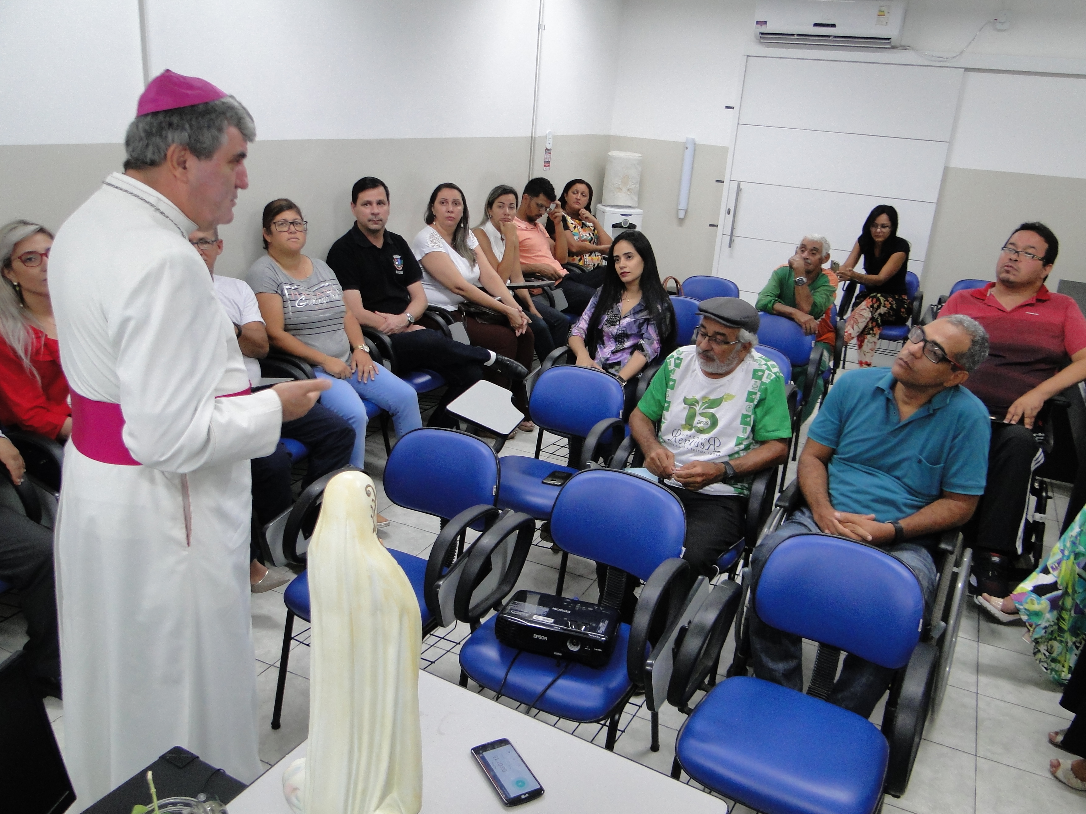  Dom Guido durante Visita Pastoral anuncia o Projeto Casa da Acolhida