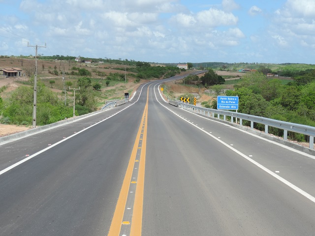  Ministro da Infraestrutura inaugura novo trecho na BR-235 entre Bahia e Sergipe