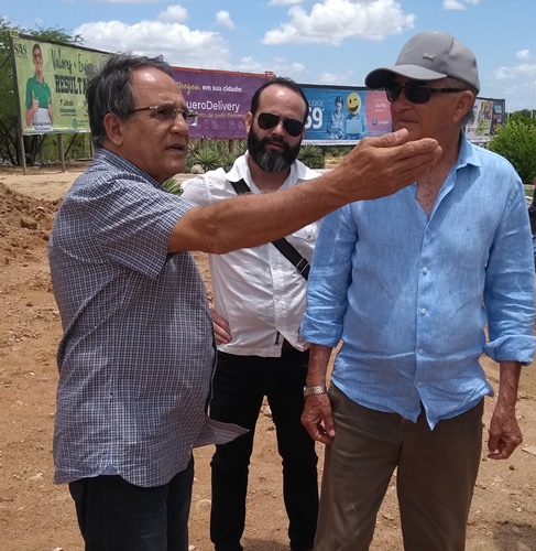  Prefeito e comitiva, visitam obras no BTN e bairro dos Rodoviários