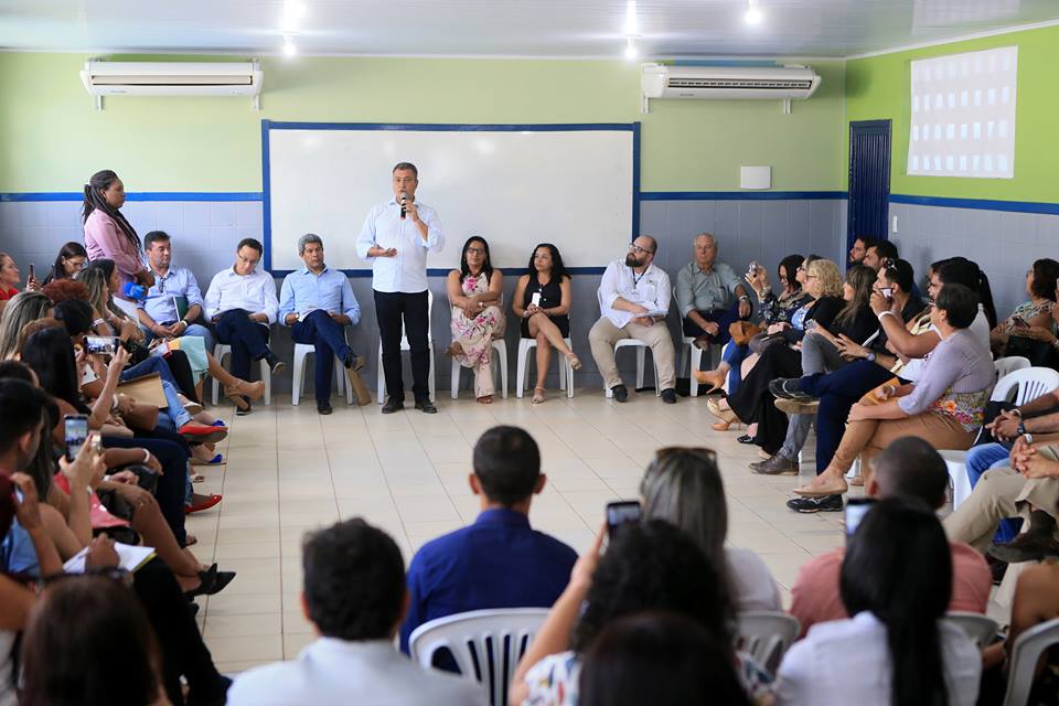  Governador Rui Costa e secretário Jerônimo Rodrigues discutem fortalecimento das aprendizagens com educadores em Barreiras