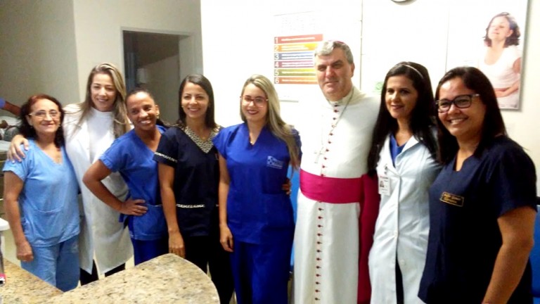  Visita Pastoral: dom Guido vai às escolas e visita pacientes no Hospital Nair “Na dor eu percebo que a vida é dom Deus”