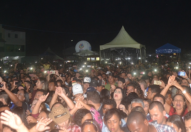  Última noite de festa no tradicional São Pedro do Bairro Tancredo Neves