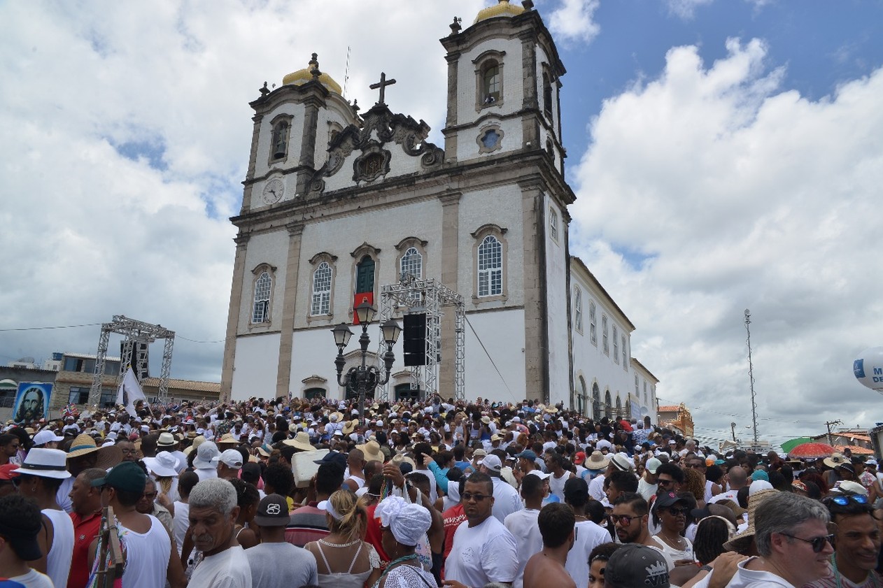  Turismo religioso atrai cinco milhões de pessoas anualmente na Bahia e movimenta economia