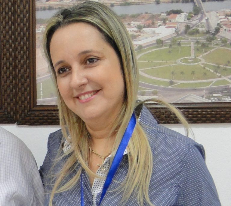  Cíntia Rosena assume interinamente a Secretaria de Desenvolvimento Social