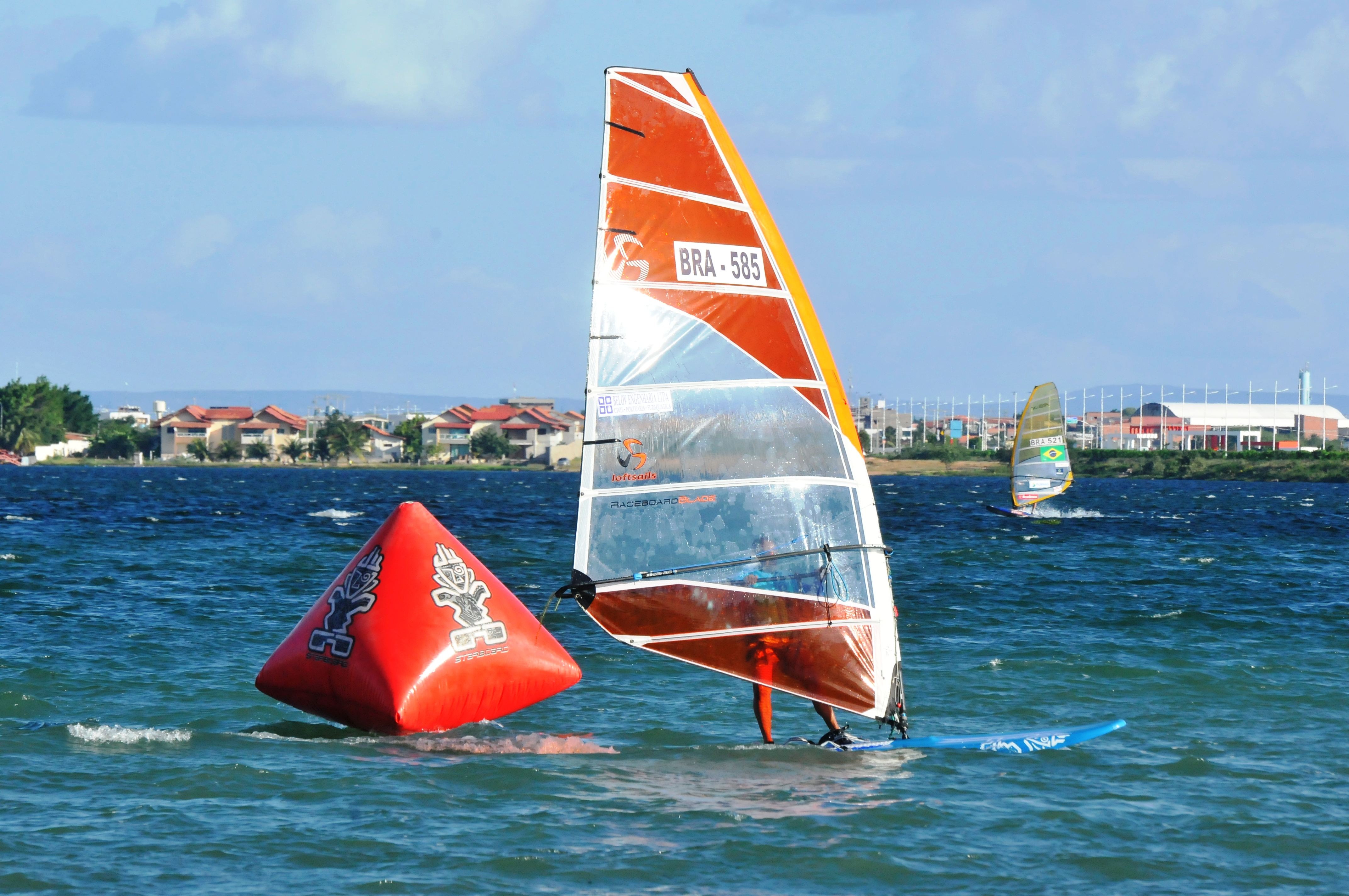  Competições náuticas e música abrem a 30ª edição da Copa Vela no Balneário Prainha