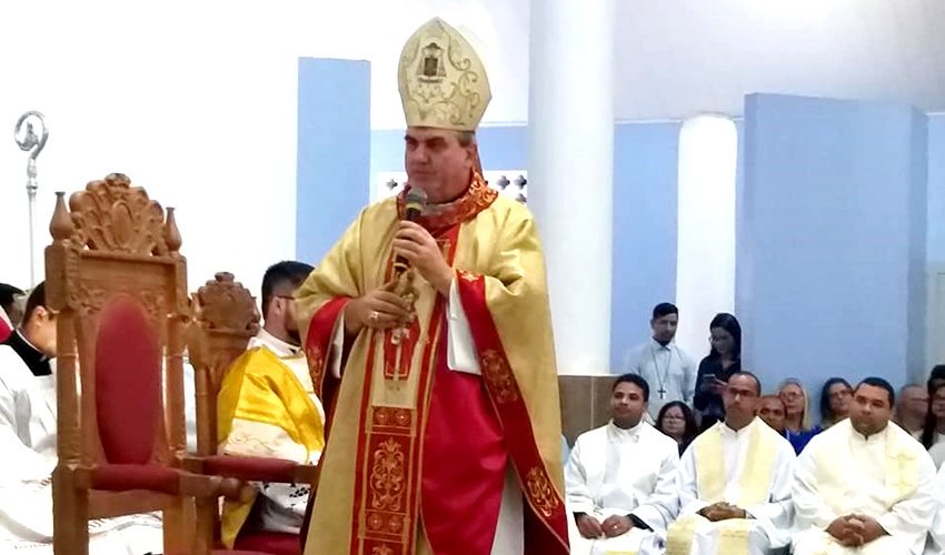  Bispo dom Guido Zendron envia mensagem às paróquias que vão receber a Cruz Missionária