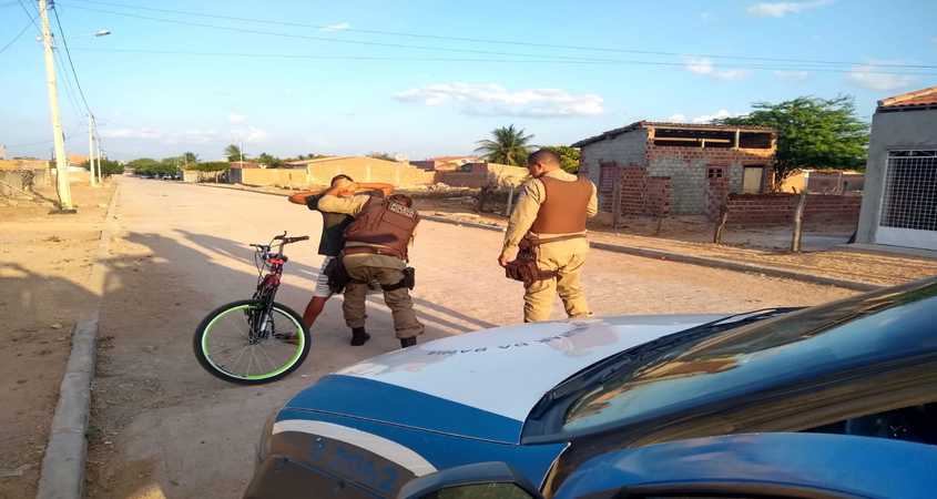  Polícia Militar realiza abordagens em Paulo Afonso e cidades da região