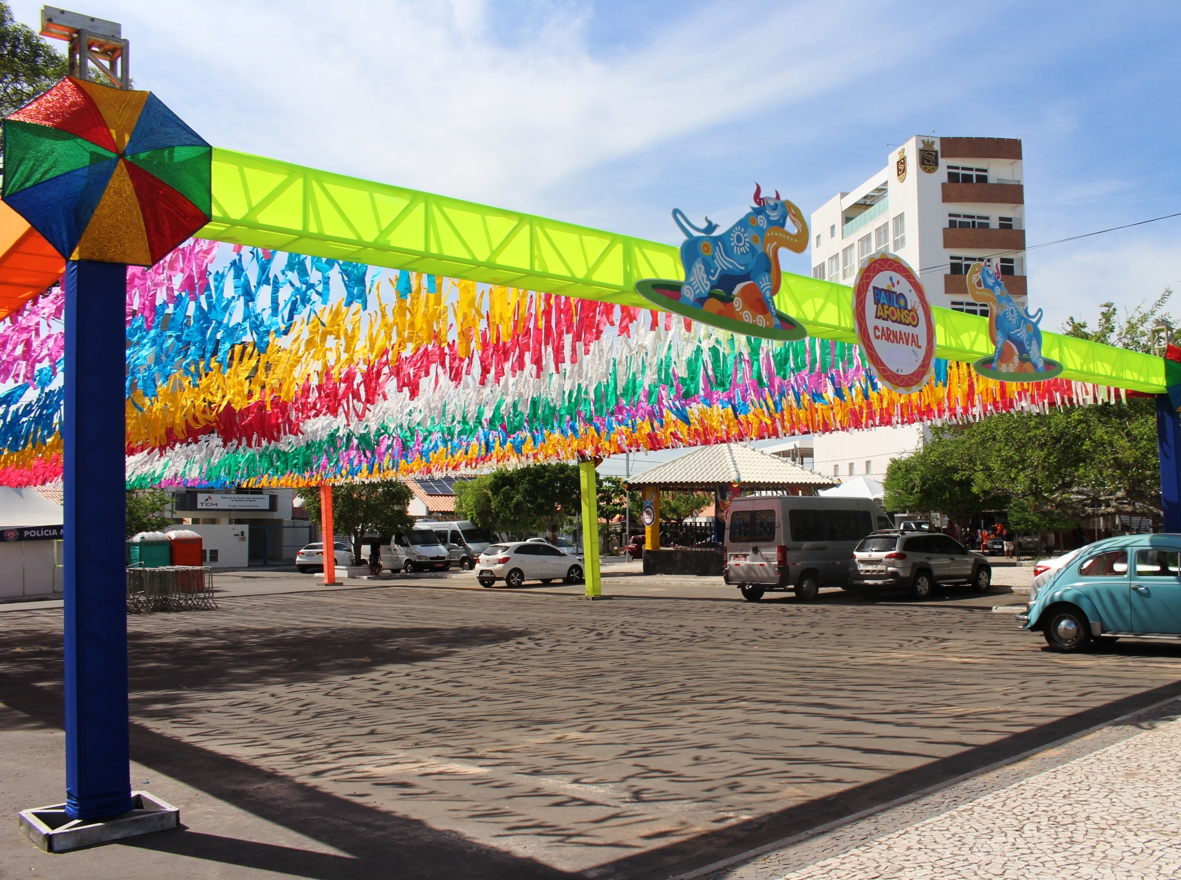  Carnaval em Paulo Afonso tem DJs e chuveirão