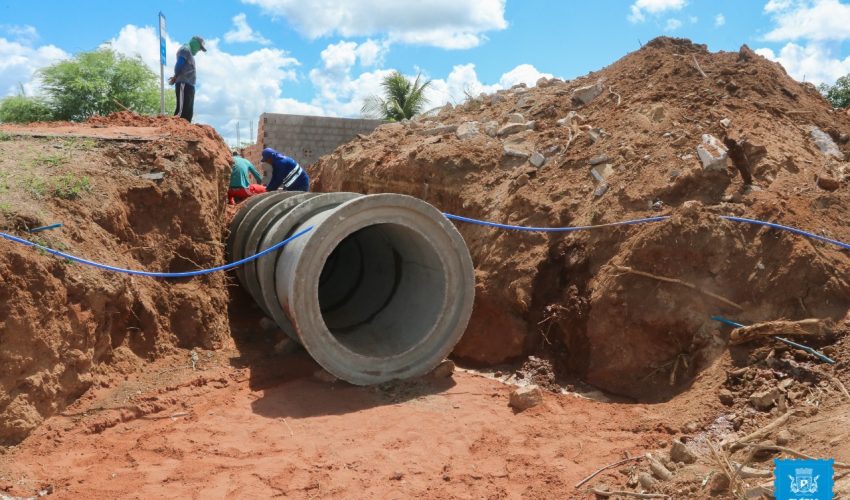  Glória: Prefeitura realiza terceira etapa das obras de melhoria da drenagem pluvial no Bairro Santo Antônio