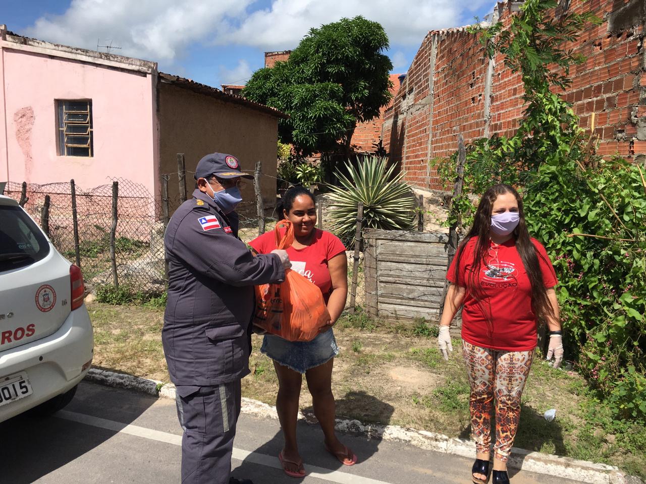  15°GBM entrega mais de meia tonelada de donativos para população de Paulo Afonso