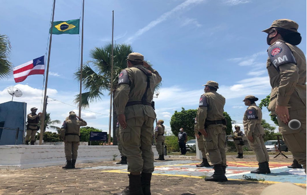  20º BPM realiza solenidade em comemoração ao Dia da Bandeira