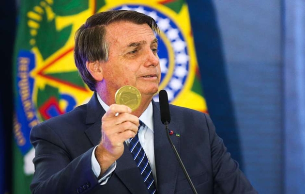  Bolsonaro publica portaria que deve elevar seus rendimentos